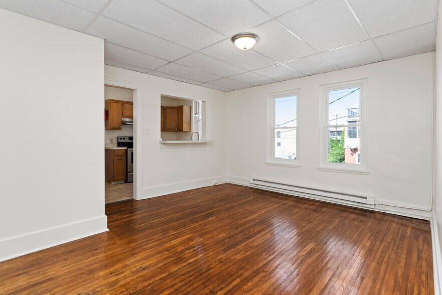 More Photos Of 1332 N 2nd St, Harrisburg Storefront Retail Residential For Sale