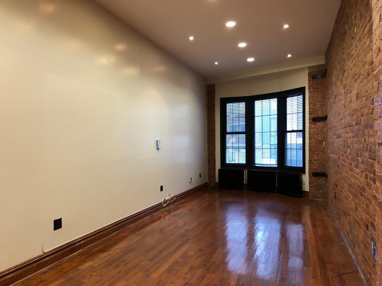 More Photos Of 895 Fulton St, Brooklyn Coworking Space
