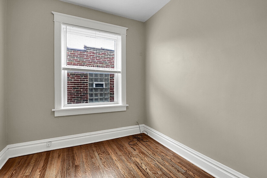 More Photos Of 5027 Chippewa St, Saint Louis Multifamily For Sale