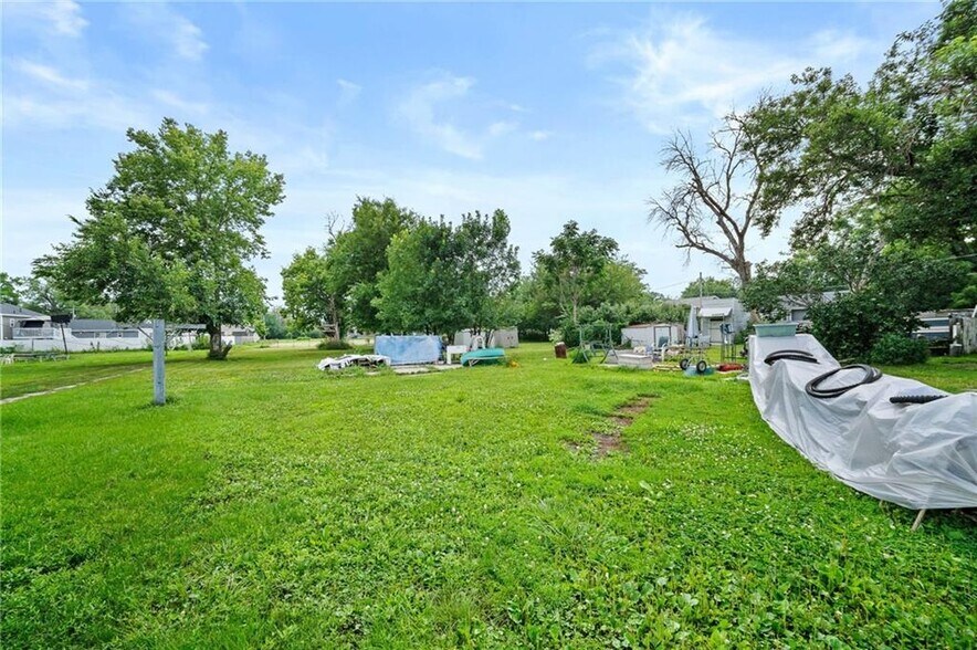 More Photos Of 801 SE 27th Ct, Des Moines Land For Sale