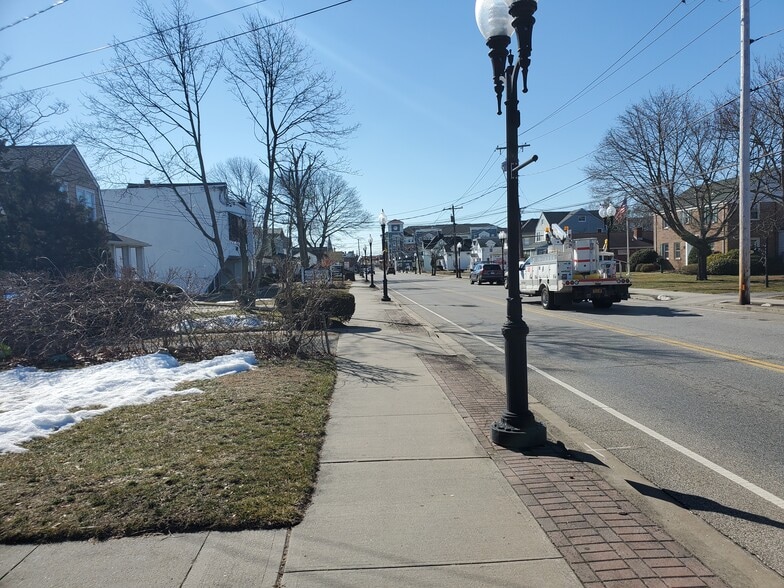 More Photos Of 165 N Ocean Ave, Patchogue Medical For Sale