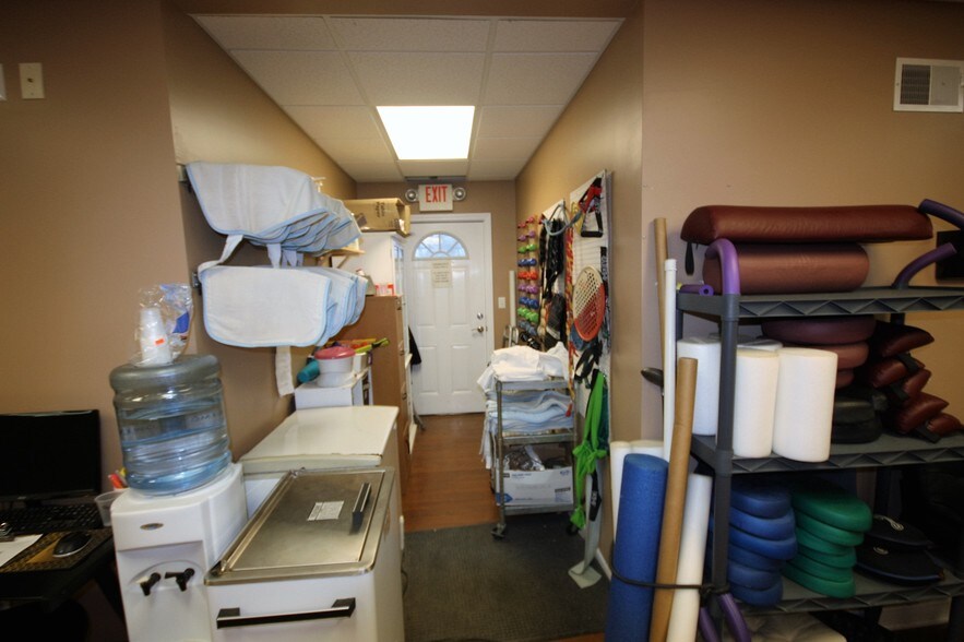 More Photos Of 91 Gleneida Ave, Carmel Office For Sale