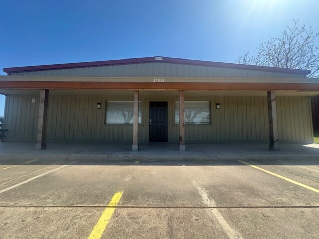 More Photos Of 27823 Highway Blvd, Katy Light Distribution For Lease