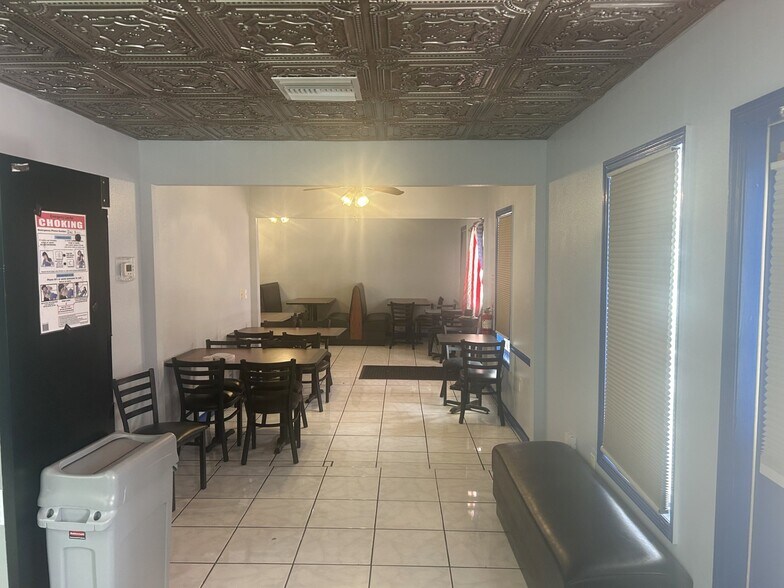 More Photos Of 413 Elm St, Welaka Freestanding For Sale