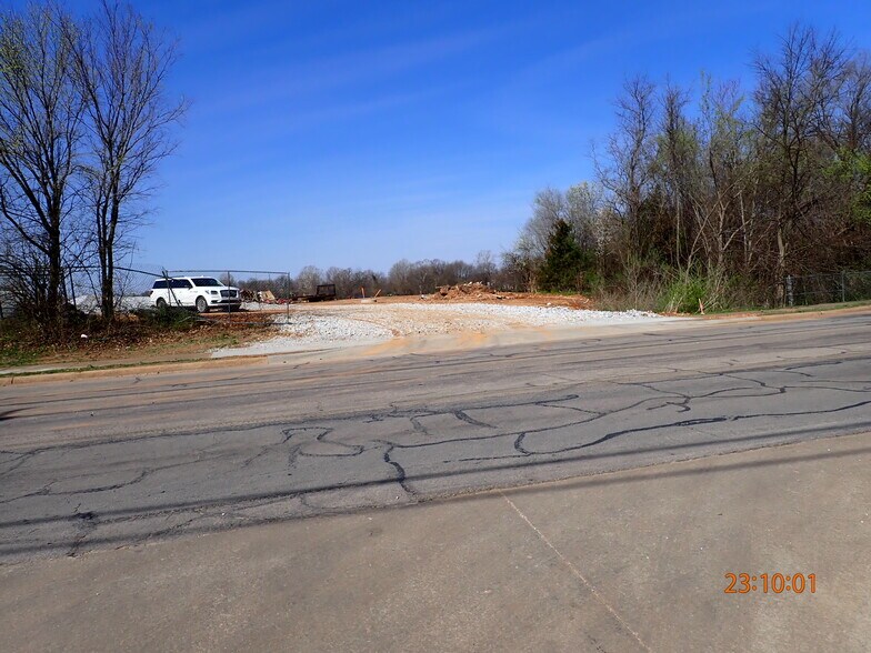 More Photos Of 301 S Bloomington St, Lowell Warehouse For Sale