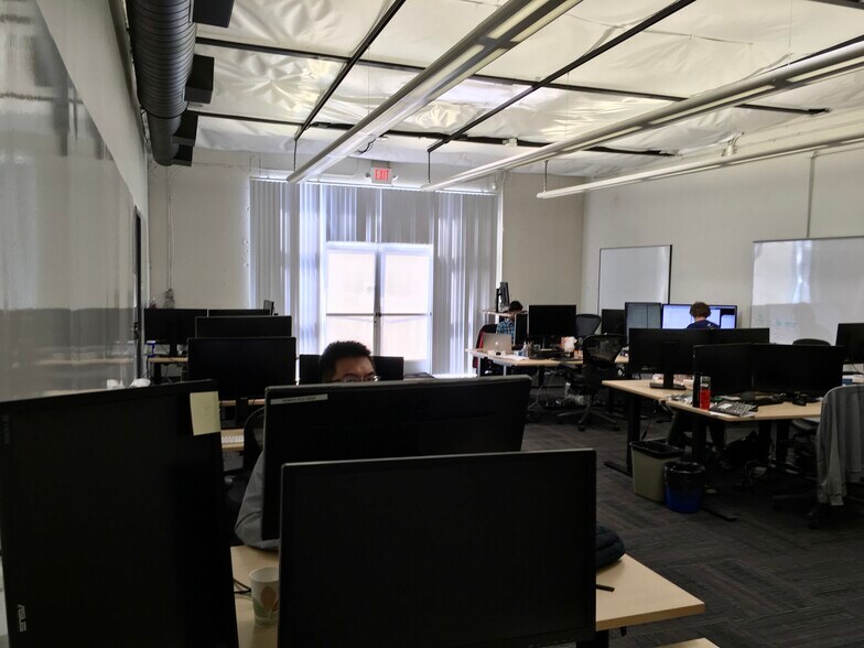 More Photos Of 2181 Park Blvd, Palo Alto Office For Lease