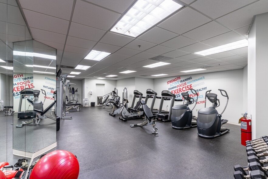 More Photos Of 1200 Ashwood Pky, Atlanta Office For Sale