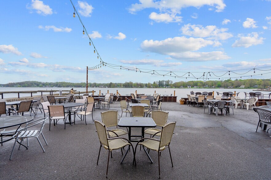 More Photos Of 356 King St, Fair Haven Marina For Sale