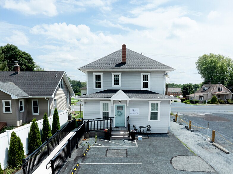 More Photos Of 1529 E Chocolate Ave, Hershey Medical For Lease