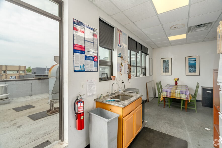 More Photos Of 3718 57th St, Woodside Distribution For Sale