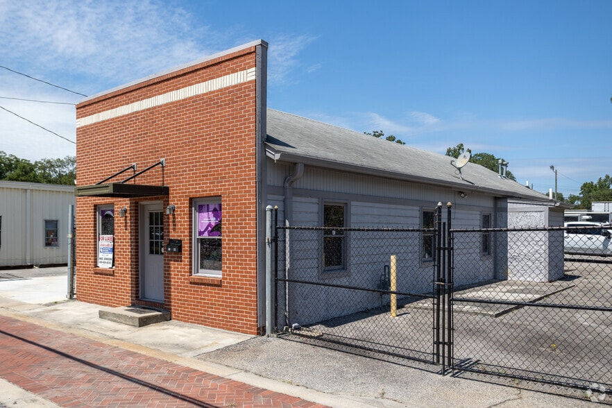 More Photos Of 5077 Union St, Union City Freestanding For Lease