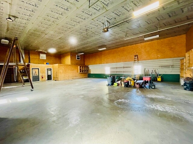 More Photos Of 475 Western Dr, Sikeston Flex For Sale