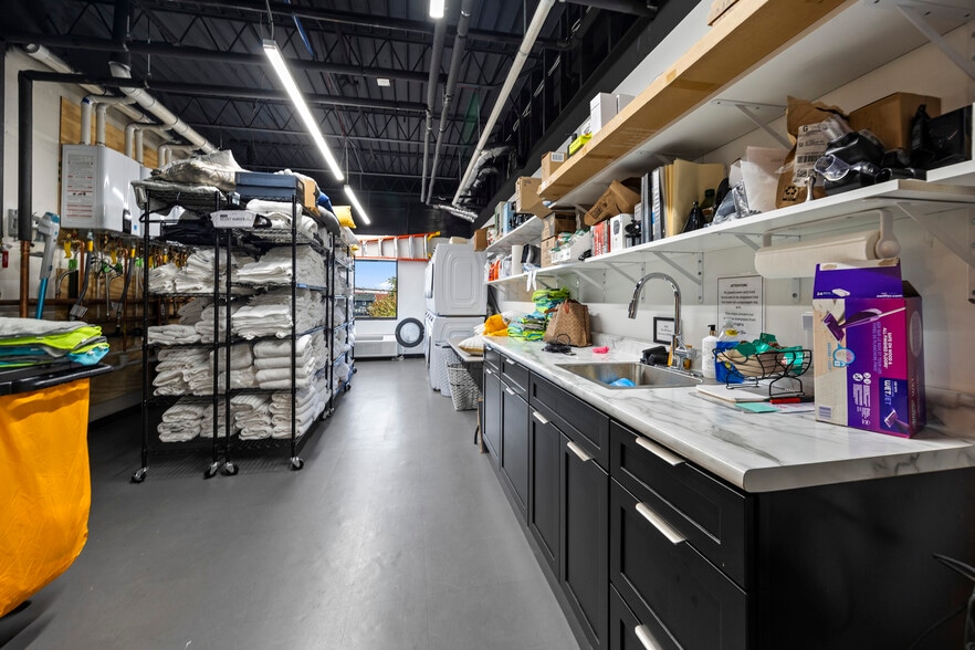 More Photos Of 419 E Market St, Sandusky Hotel For Sale