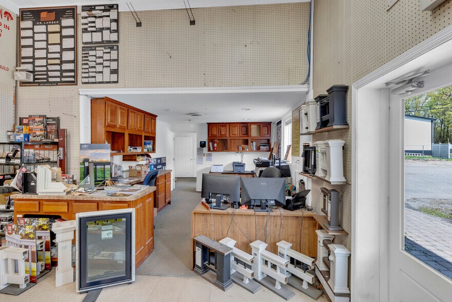 More Photos Of 484 Monmouth Rd, Millstone Township Showroom For Sale