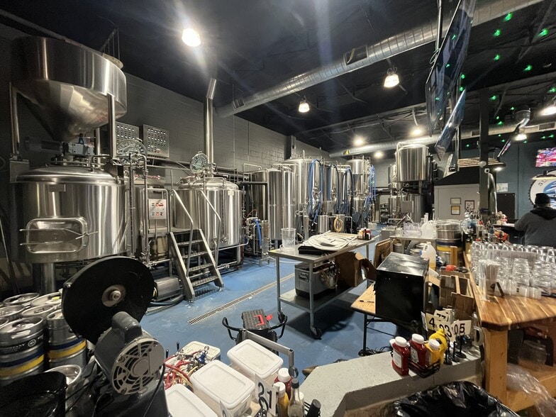 More Photos Of 325 Front St, Perryville Restaurant For Sale