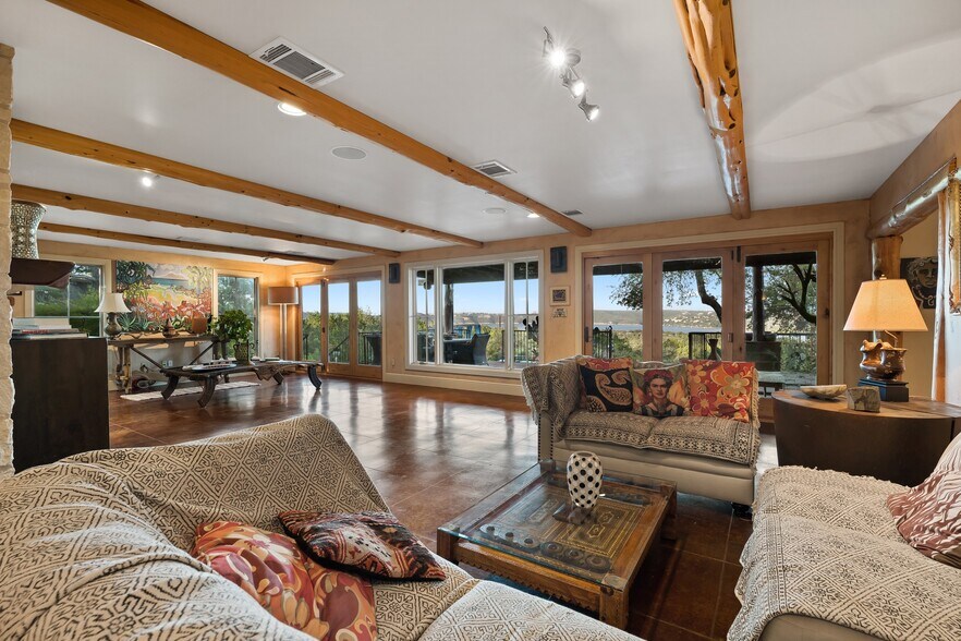 More Photos Of 3911 Lago Vista Dr, Austin Apartments For Sale