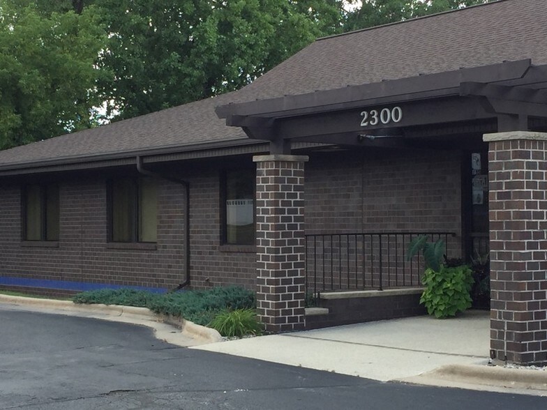 More Photos Of 2300 Riverside Dr, Green Bay Office For Lease