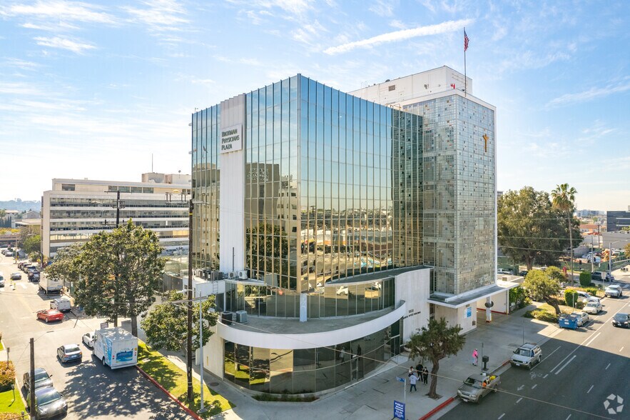 More Photos Of 9808 Venice Blvd, Culver City Medical For Lease