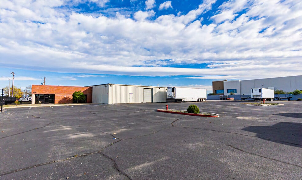 More Photos Of 3091 Indian Ave, Perris Manufacturing For Sale