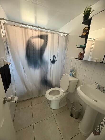 More Photos Of 4201 SW 7th St, Coral Gables Multifamily For Sale