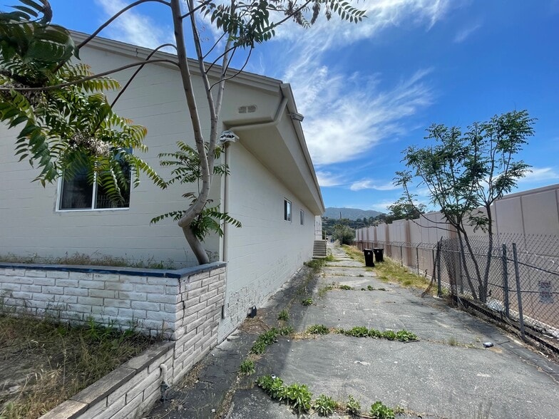 More Photos Of 7216 Valmont St, Tujunga Lodge Meeting Hall For Sale