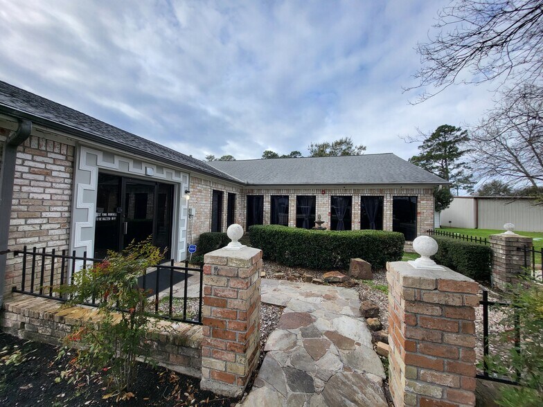 More Photos Of 20817 Sunshine Ln, Spring Office Residential For Lease