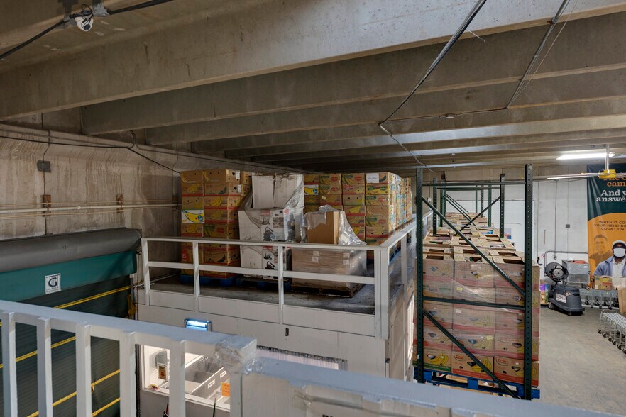 More Photos Of 826 Krill St, Corpus Christi Warehouse For Lease