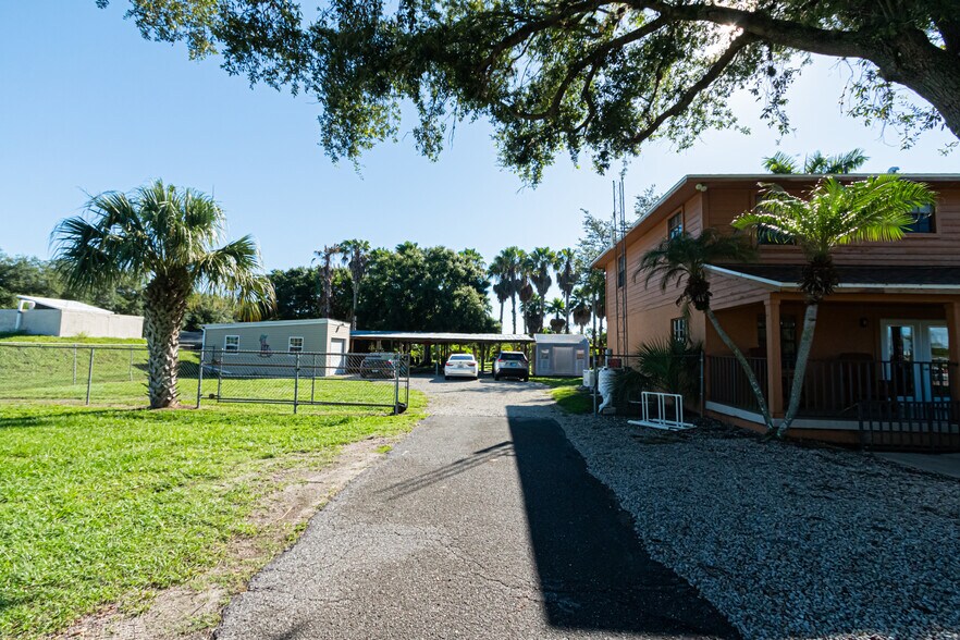More Photos Of 2250 FL-80, LaBelle Trailer Camper Park For Sale