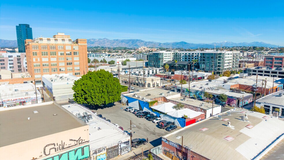 More Photos Of 1948 E 7th St, Los Angeles Bar For Lease
