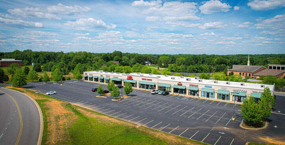 More Photos Of 660 S Pierce St, Eden General Retail For Lease