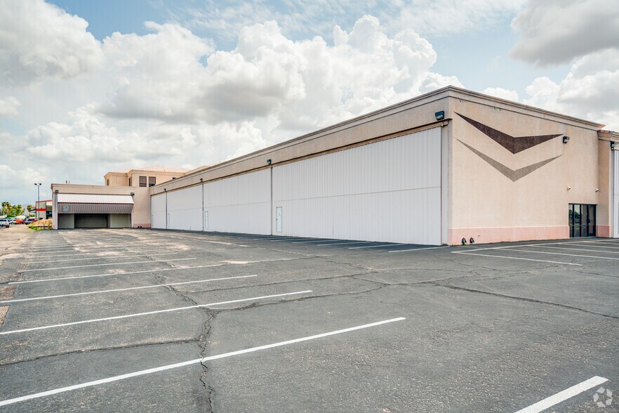 More Photos Of 2550 N Thunderbird Cir, Mesa Office For Lease