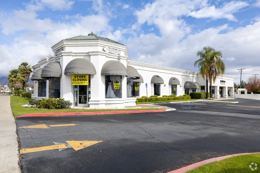 More Photos Of 230-250 N Central Ave, Upland Unknown For Lease