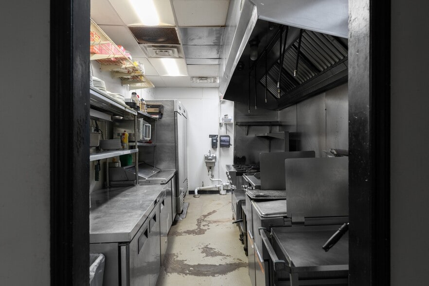 More Photos Of 281 Peters St SW, Atlanta Bar For Sale