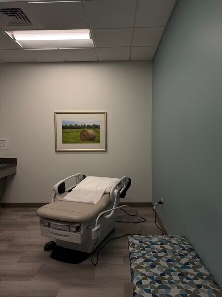 More Photos Of 885 Summit Crossing Pl, Gastonia Office For Sale