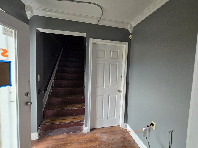 More Photos Of 3001 Jean Lafitte Pky, Chalmette Light Distribution For Sale