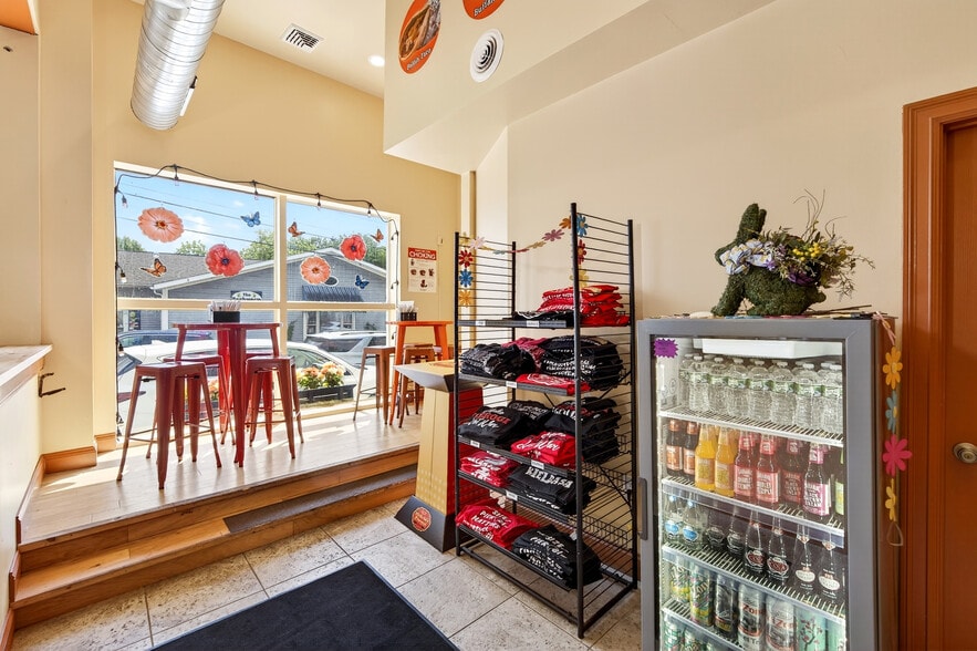 More Photos Of 33 Elm St, East Aurora Restaurant For Sale