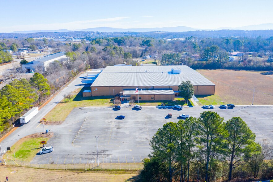 More Photos Of 2000 Overhead Bridge Rd NE, Cleveland Manufacturing For Sale
