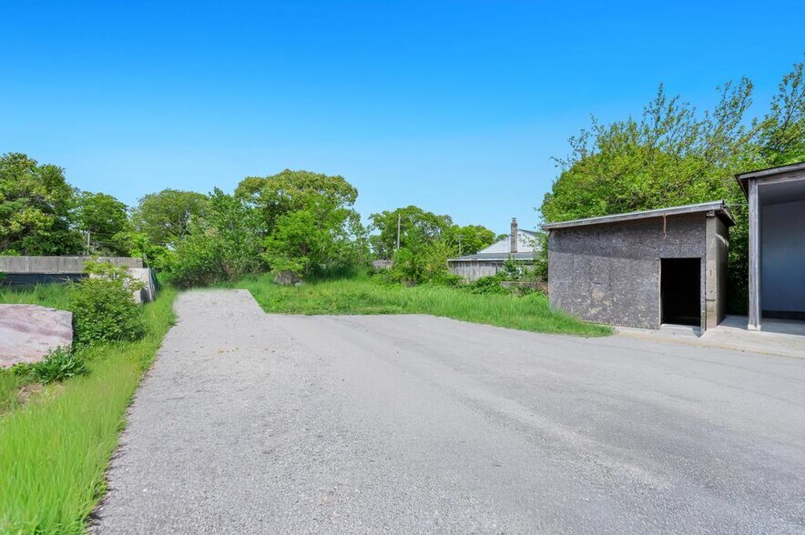 More Photos Of 1189 Montauk Hwy, Mastic Warehouse For Sale