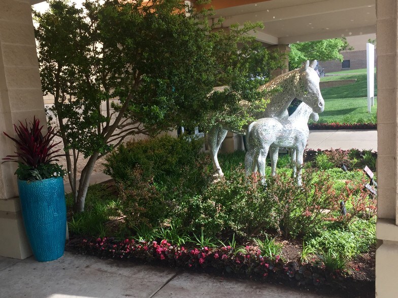 More Photos Of 1301 S Coulter St, Amarillo Medical For Lease