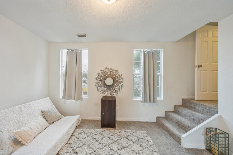 More Photos Of 105 W Columbus Dr, Tampa Office Residential For Sale