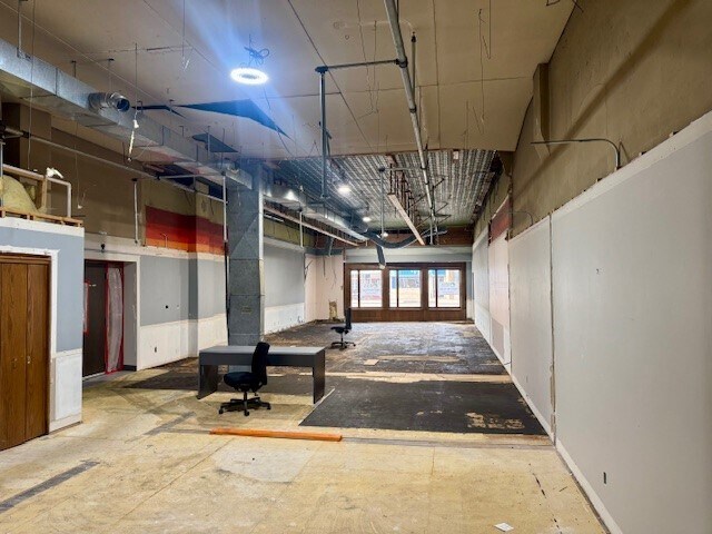 More Photos Of 130 S Knowles Ave, New Richmond Office For Lease
