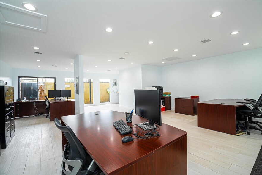 More Photos Of 1913 E 17th St, Santa Ana Office For Sale