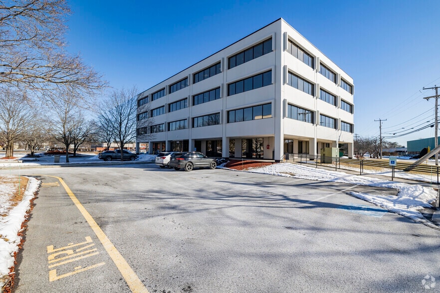More Photos Of 400 Amherst St, Nashua Office For Lease