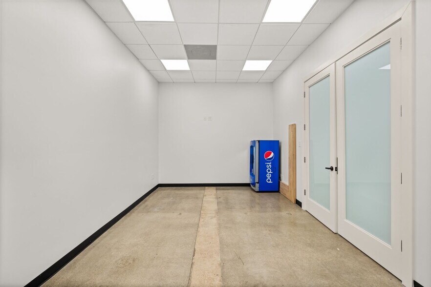More Photos Of 701 Texas St, Redlands Office For Sale