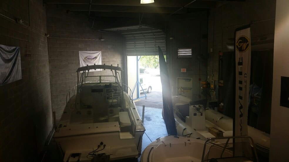 More Photos Of 2051 NW 112th Ave, Doral Showroom For Sale