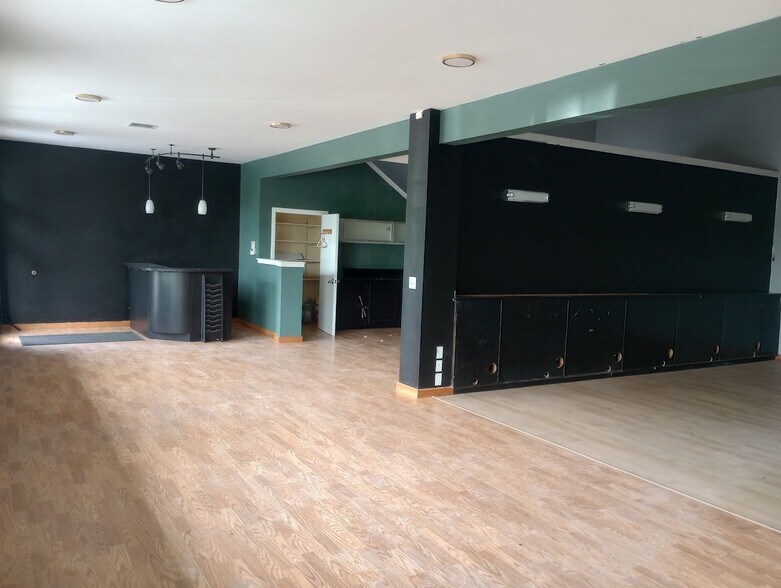 More Photos Of 115-127 Kellogg Rd, Bellingham Unknown For Lease