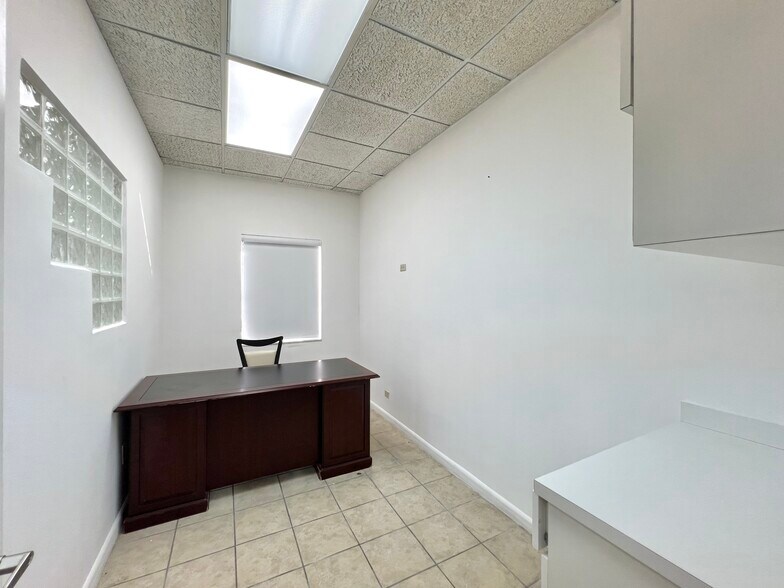 More Photos Of 4908 SW 8th St, Miami Medical For Sale