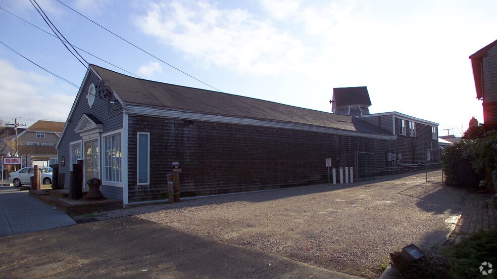 More Photos Of 621-631 Main St, Hyannis General Retail For Lease