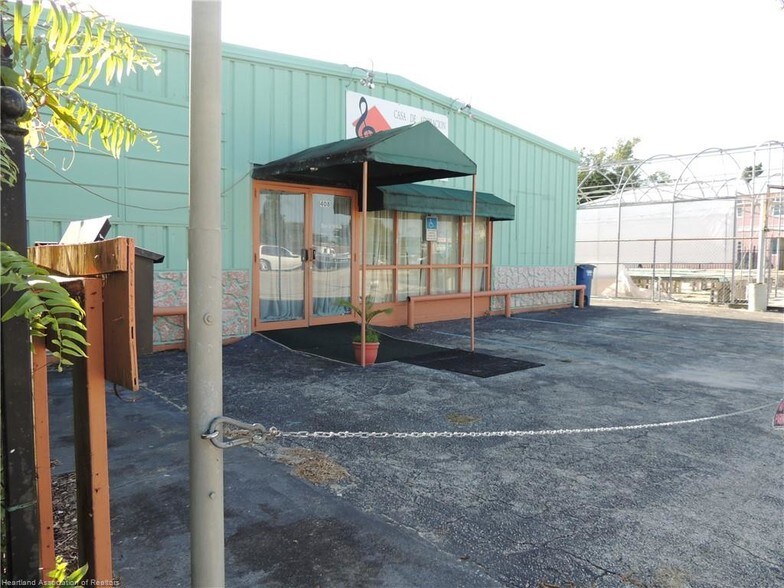 Primary Photo Of 408 N Ridgewood Dr, Sebring Freestanding For Sale