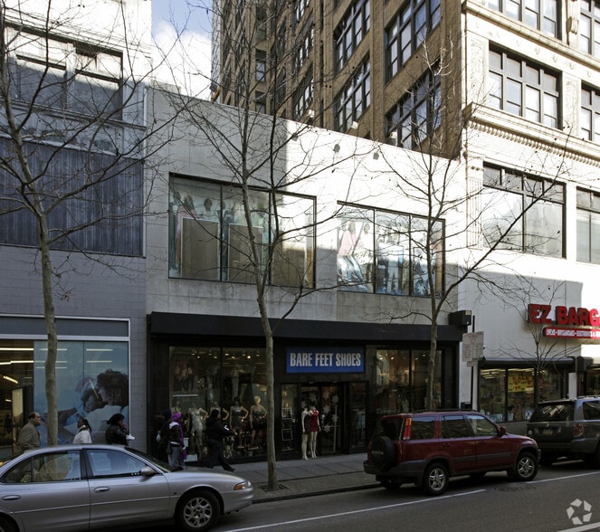 More Photos Of 1217 Chestnut St, Philadelphia Storefront For Lease